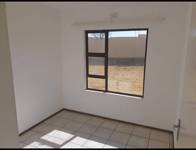 2 BEDROOM APARTMENT FOR SALE IN PARKRAND